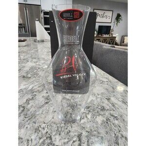 NEW Riedel 25 fl oz Veloce Decanter
